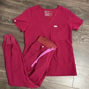 FIGS Dark Magenta scrub set